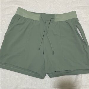 Lululemon Light Green Shorts Size Men Medium